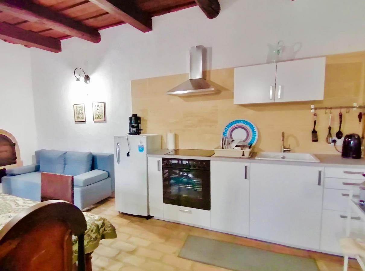 Lelle Vineyard Cottages Balatonlelle Exterior photo